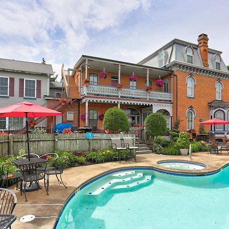 Greystone Manor Bed & Breakfast Bird-in-Hand Екстериор снимка