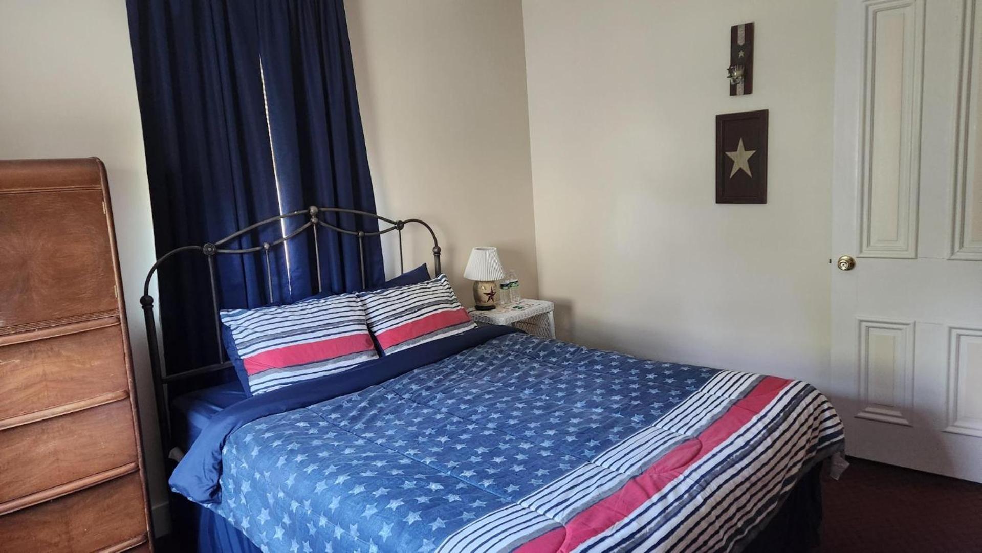 Greystone Manor Bed & Breakfast Bird-in-Hand Екстериор снимка