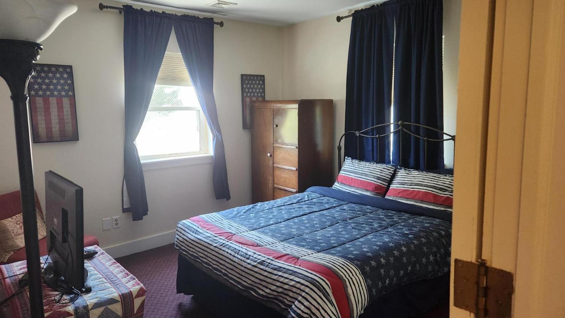 Greystone Manor Bed & Breakfast Bird-in-Hand Екстериор снимка