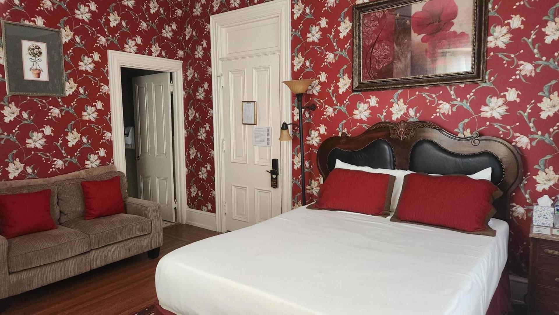 Greystone Manor Bed & Breakfast Bird-in-Hand Екстериор снимка