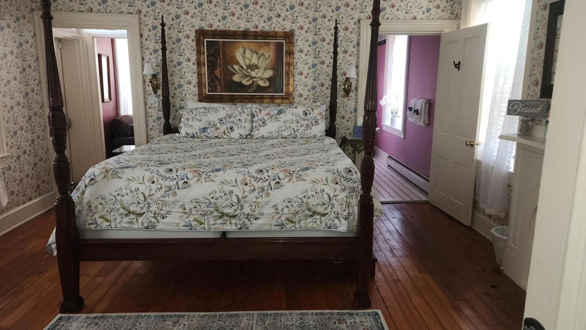 Greystone Manor Bed & Breakfast Bird-in-Hand Екстериор снимка